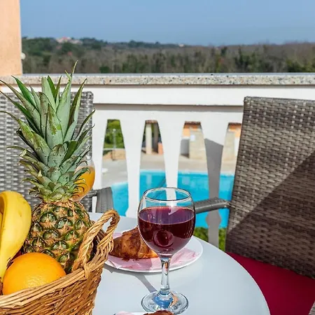 Apartment Graceful In Near Centinera Banjole