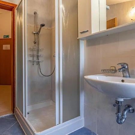 Graceful In Near Centinera Apartment