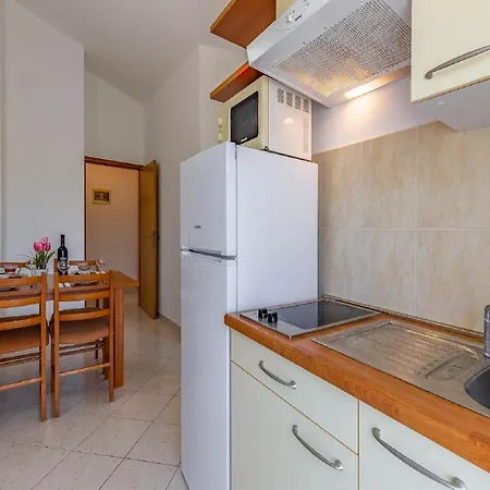 Apartment In Near Sea Banjole